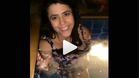 Ekta Kapoor Naagin 5 Auditions In Swimming Pool Video Viral एकता कपूर