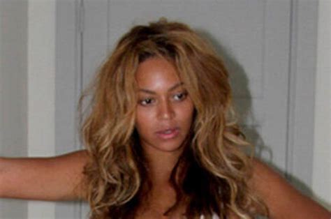 beyonce naked pictures jay z wife sizzles in sexy candid