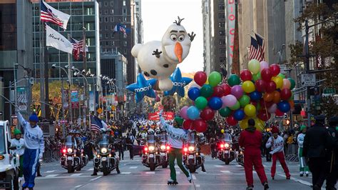 video watch the entire macy s thanksgiving day parade in 34 seconds