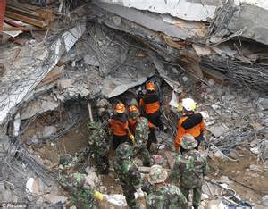 Teams Of British Experts Fly To Indonesia To Join Quake