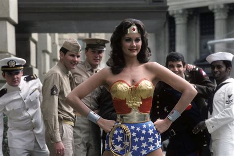 Lynda Carter S Wonder Woman Costume Is Still Badass Photos Huffpost