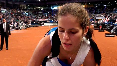 julia goerges zum autogramm bei tenniswelt youtube