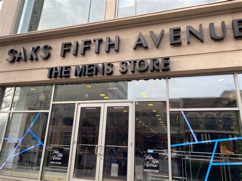 saks  avenue mens store closed  reviews  wisconsin