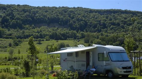 Aire De Camping Cars Du Camping écologique La Roche D Ully Montagnes