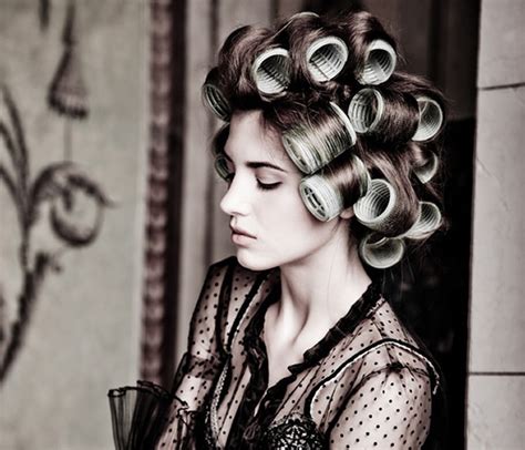 How To Put Rollers In Short Hair