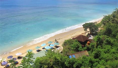 Pantai Bingin Surganya Peselancar Di Bali Gotravelly