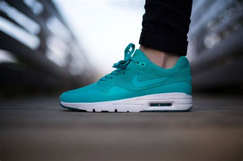 nike wmns air max  ultra moire mint wave