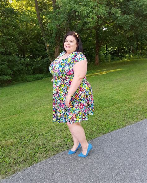 Thestylesupreme Plus Size Ootd Leota Sweetheart Dress In Bright Abstract