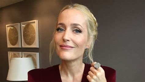 gillian anderson offers sex lessons for netflix in sex
