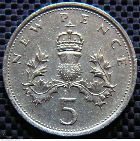 pence  elizabeth ii  present great britain coin
