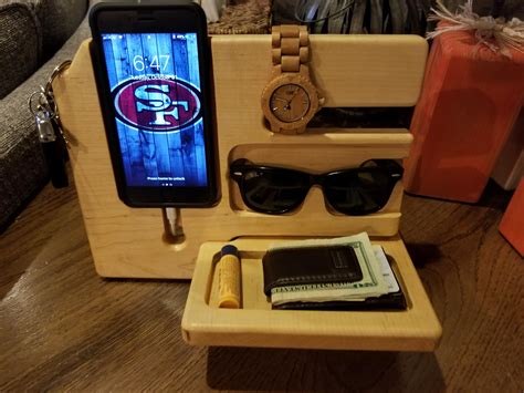 friend     hold   items rwoodworking
