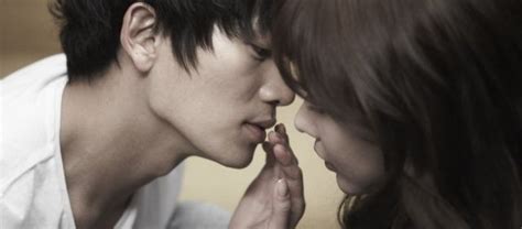 [video] Korean Movie Of The Week Whatcha Wearin Ji Sung Romance
