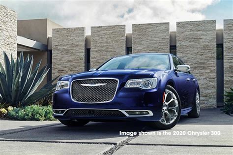2021 Chrysler 300 Review And Ratings Edmunds