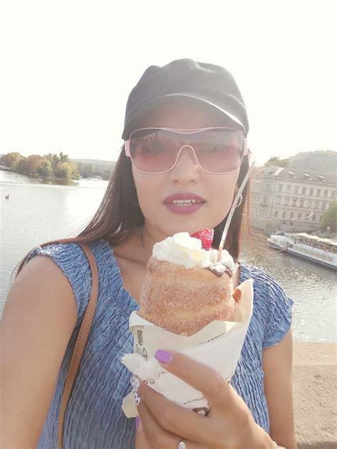 Cristina Miller Xxx On Twitter Pause Day 😃 Prague Feliz 😊
