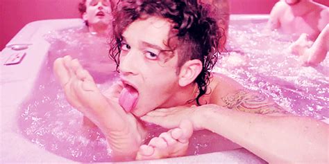 The 1975 Hang Out With Harry Styles In Very Pink Love Me Video Mtv