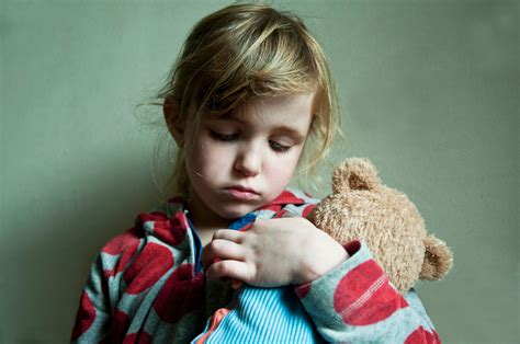 children  young   plagued  depression  anxiety metro news