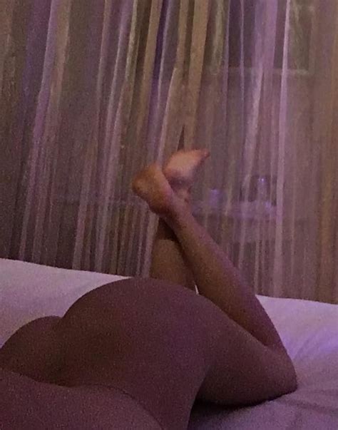 Naked Caroline Vreeland Added 07 19 2016 By Back To Basics