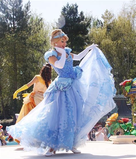 Actual Queen Cinderella Disney Disneyland Princess Disney Face