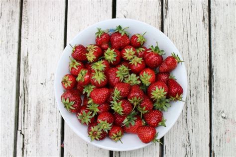 strawberries  containers