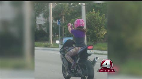 Video Biker Puts Herself Drivers In Danger To Take