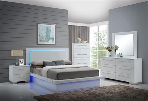 saturn led light modern  piece queen bedroom set   nightstands