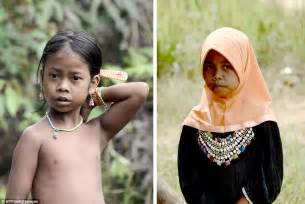 Nomadic Indonesian Jungle People Tribe Converts To Islam Daily Mail