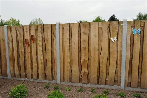 images  houten tuinschutting  pinterest gardens slatted fence panels