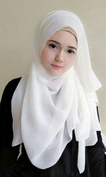 Beautiful Womens In 2020 Beautiful Hijab