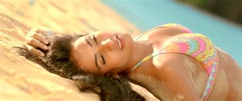 Naked Sonal Chauhan In 3g A Killer Connection