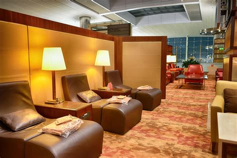 access   airport lounge   youre flying coach