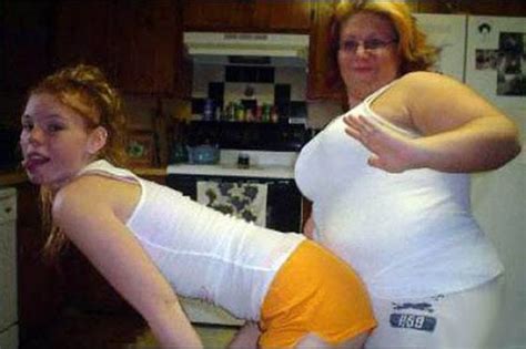 Mom Selfie Fails Courtesy Of The Worst Mothers On The