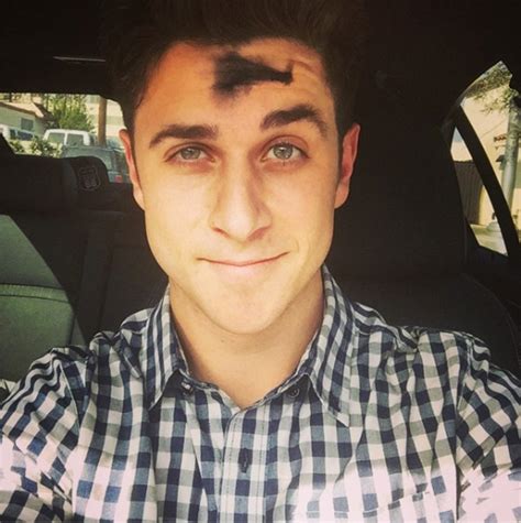 [pics] Celebrities On Ash Wednesday Photos Of Stars On The Day Of