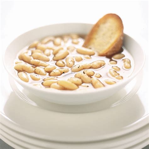 slow cooker tuscan white bean soup cooks country
