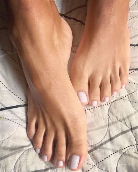 pin de david roary en pies dedos de los pies arte de uñas de pies