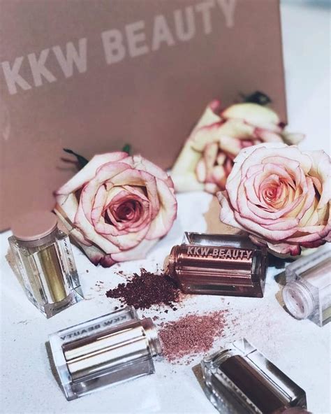 kkw beauty meluncurkan koleksi ultralight beams