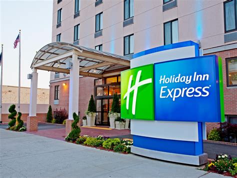 downtown brooklyn hotels holiday inn express  york brooklyn