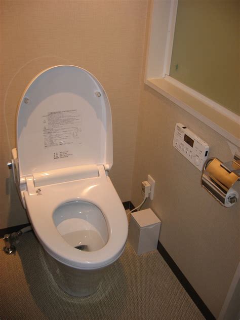 japanese toilet  japans