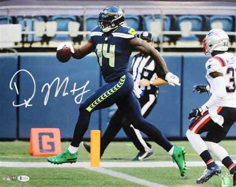 Dk Metcalf Autographed Signed Seattle Seahawks 16×20 Photo Bas 29546 Hm
