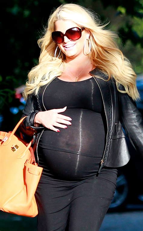 Pregnant Jessica Simpsons Super Tight Dress—see The Pic E Online Au