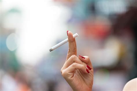 Smoking Age Bill Clears Final House Committee