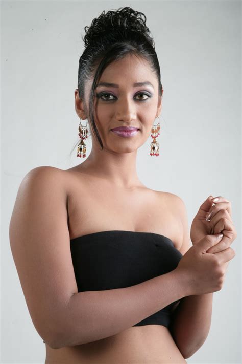 sl hot actress pics hot srilankan actress upeksha swarnamali