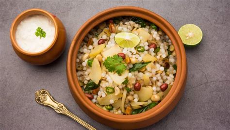 This Sabudana Khichdi Recipe Is Perfect For An Indian Diet For Weight