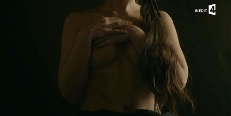Nude Video Celebs Charlie Bruneau Nude Loin De Chez