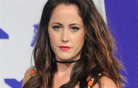 jenelle evans is mommy shamed after sharing photo of sons in hot tub