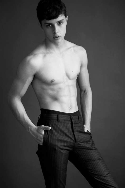 closer models gabriel diniz