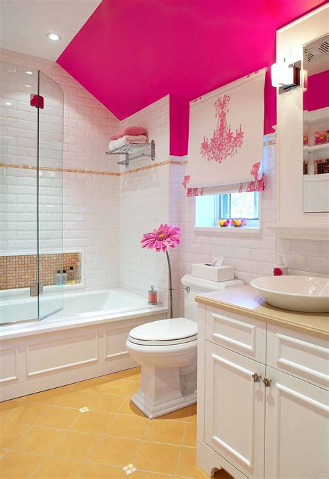 uplifting splash  color   add pink   modern bathroom