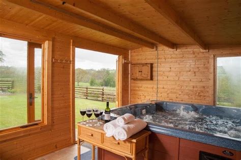 Bungalow Brecon Beacons Indoor Hot Tub In Log Cabin Ideal