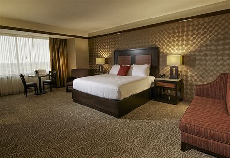 hotel rooms suites stay  downstream casino resort