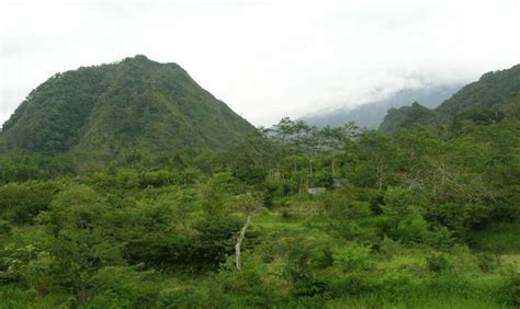 imlebanon بالصور ما لا تعرفه عن “جبل الجنس” في إندونيسيا
