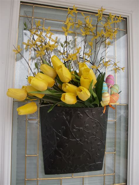 creative spring door decor